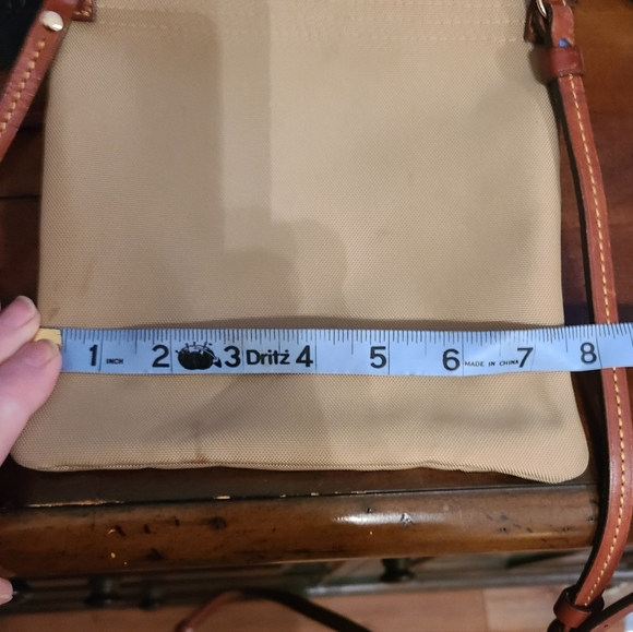 Dooney & Bourke - Picture 3 of 4